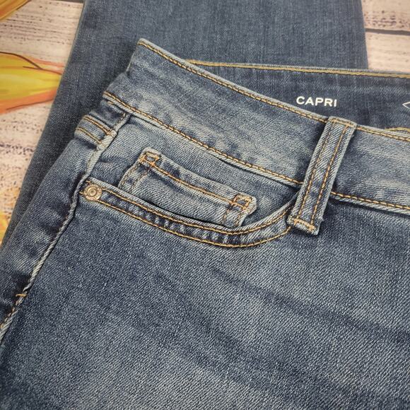 St. John's Bay Capri Jeans Size 4 - Picture 3 of 12
